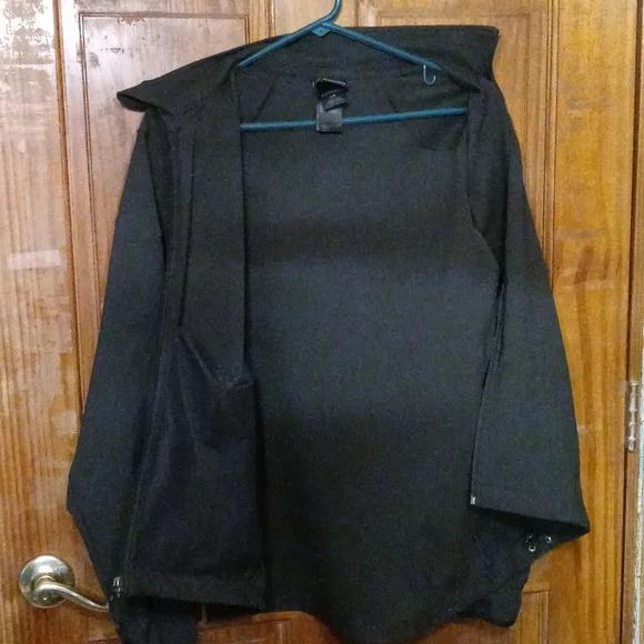 THE NORTH FACE BLACK JACKET NWOT - Picture 10 of 11